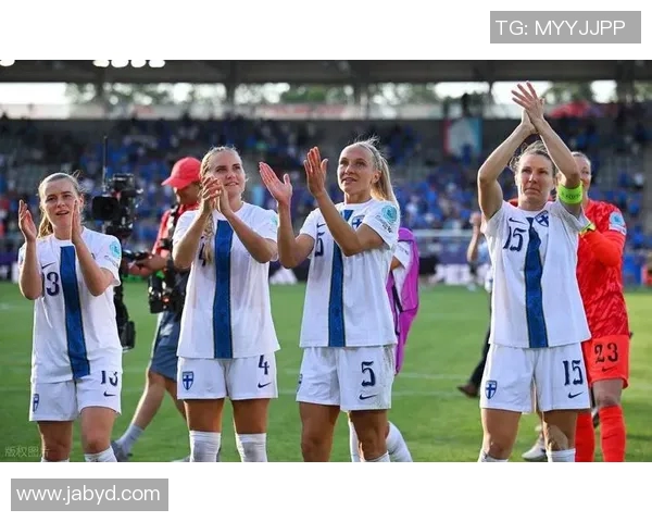 女欧洲杯精彩对决挪威队迎战比利时队争夺晋级资格