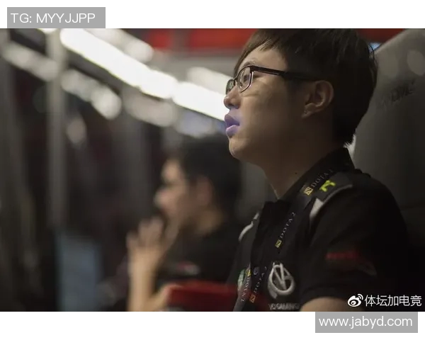 张伟的DOTA2人生探秘:从新手到职业选手的成长之路