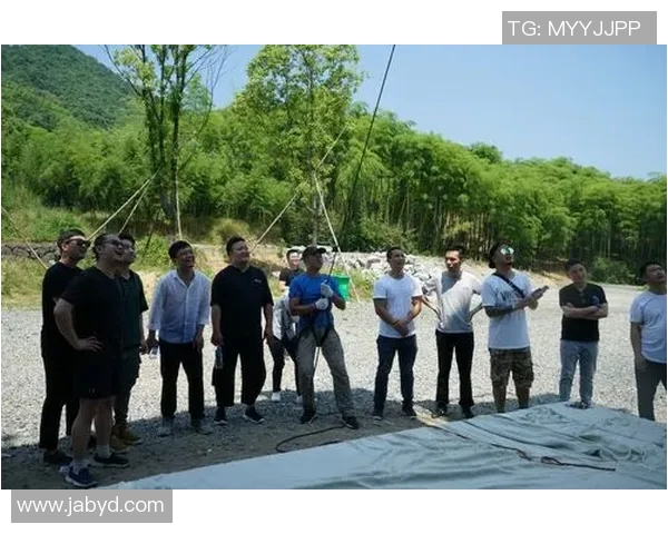 武汉攀岩队团队协作模式深度解析与其他队伍的对比研究